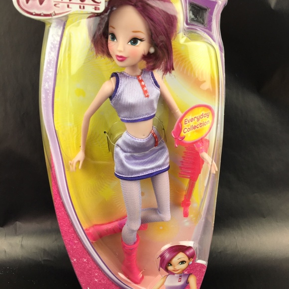 Winx Club Tecna Doll - Picture 8 of 10